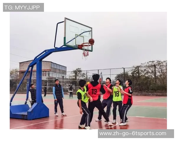 篮球与足球明星跨界合作开启全新联动时代 引领体育圈多元化发展新风潮 篮球与足球明星跨界合作开启全新联动时代 引领体育圈多元化发展新风潮